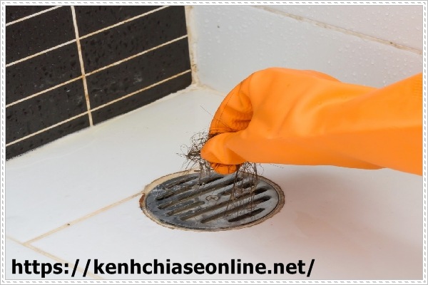 Cách thông tắc cống không phải ai cũng biết